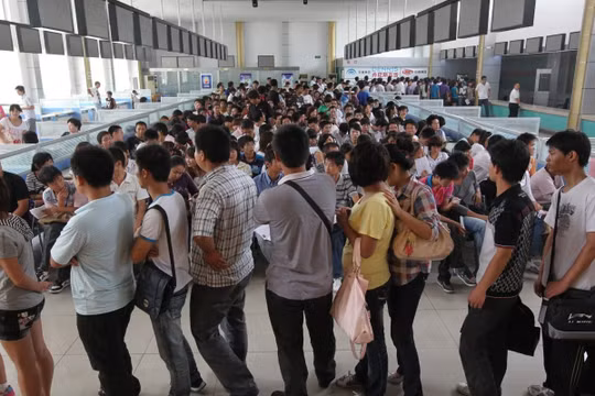 Foxconn tuyển thêm 50.000 công nhân phục vụ sản xuất iPhone 16