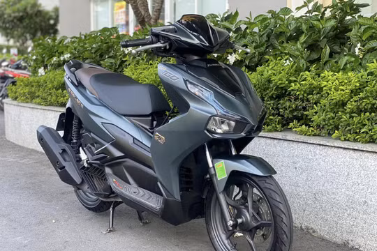 Giá xe Honda Air Blade tháng 8/2024: Rẻ hiếm thấy, có bản dưới cả giá niêm yết