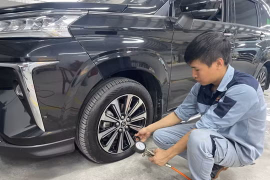 Bí quyết giúp tránh nổ lốp ô tô khi di chuyển dưới trời nắng nóng