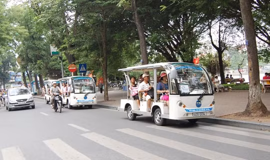 Hà Nội: Tăng cường quản lý hoạt động xe điện trong mùa du lịch hè 2024