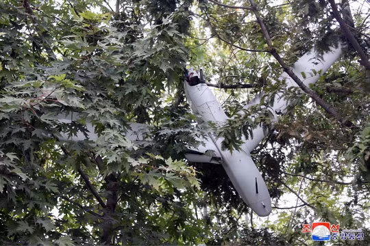 Triều Tiên công bố hình ảnh UAV bị rơi của Hàn Quốc, tuyên bố trả đũa nếu tái phạm