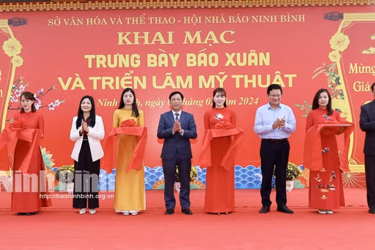Ninh Bình: Hàng trăm đầu báo, tạp chí tại nơi Trưng bày báo Xuân và Triển lãm mỹ thuật năm 2024