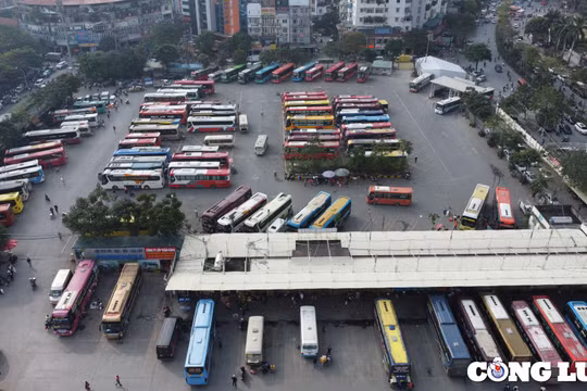 Ngày 26 tháng chạp, các bến xe ở Hà Nội vắng khách