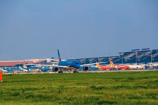 Vé máy bay Tết 2025 còn nhiều, giá tăng so với năm trước
