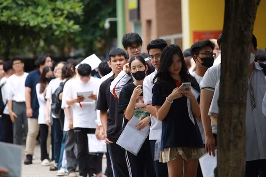 Đề thi tốt nghiệp THPT 2024 môn Toán, mã đề 102