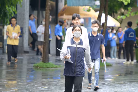 Đáp án đề thi tốt nghiệp THPT 2024 môn Ngữ văn (tham khảo)