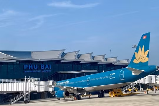 Khai thác trở lại 4 cảng hàng không nằm trong vùng ảnh hưởng của bão Trà Mi