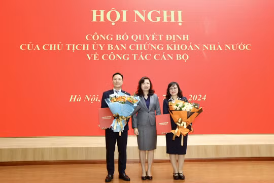 Ủy ban Chứng khoán Nhà nước bổ nhiệm 2 lãnh đạo mới