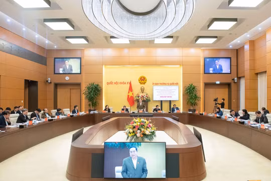 Bảo đảm bộ máy thực sự “tinh - gọn - mạnh - hiệu năng - hiệu lực - hiệu quả”