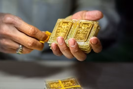 Giá vàng “bốc hơi” 1,2 triệu đồng, xuống thấp nhất hơn một tuần qua
