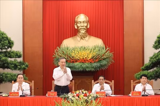 Tổng Bí thư, Chủ tịch nước Tô Lâm chủ trì Hội nghị gặp mặt các đồng chí lãnh đạo, nguyên lãnh đạo Đảng, Nhà nước