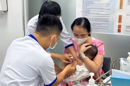 Số ca nghi bệnh sởi tăng gấp đôi tại TP HCM