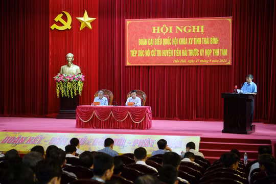 Phó Chủ tịch Quốc hội Nguyễn Khắc Định tiếp xúc cử tri tỉnh Thái Bình
