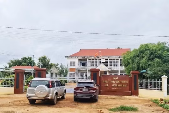 Gia Lai: Chỉ huy trưởng Ban Chỉ huy quân sự xã tổ chức sử dụng ma túy ngay tại phòng làm việc