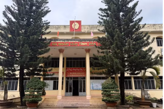 Bắt Chánh tòa Hình sự TAND tỉnh Đắk Lắk và 3 bị can khác về tội đưa và nhận hối lộ