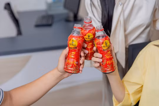 “Vượt chông gai" khỏi nóng trong người khi liên tục tiệc tùng cuối năm