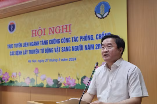 Hai bộ hợp sức chống dịch lây lan từ động vật sang người