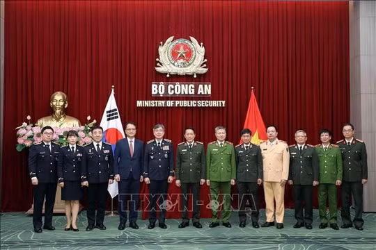Thúc đẩy hơn nữa hợp tác với Cơ quan Cảnh sát biển Hàn Quốc
