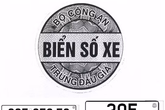 Từ 1/1/2025, biển số xe trúng đấu giá sẽ được dán tem nhận diện