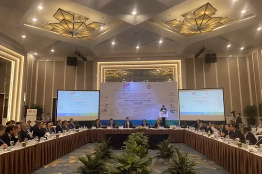 Điều gì giúp Việt Nam vững bước trở thành một trong những nền kinh tế phát triển nhanh nhất thế giới?