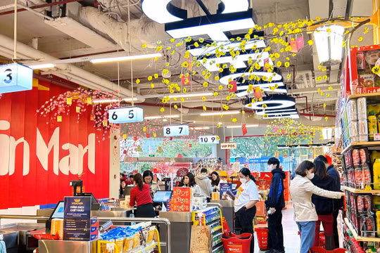 “Tâm trao thành ý” với món quà Tết thiết thực từ WinCommerce