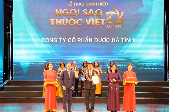 Vinh danh “Ngôi sao thuốc Việt” lần thứ 2