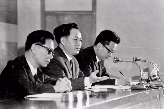Nhà báo Lý Văn Sáu - sức hút của một nhân cách, một tài năng