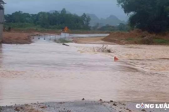 Quảng Bình: Hơn một nghìn hộ dân bị ngập, 38 thôn bị chia cắt