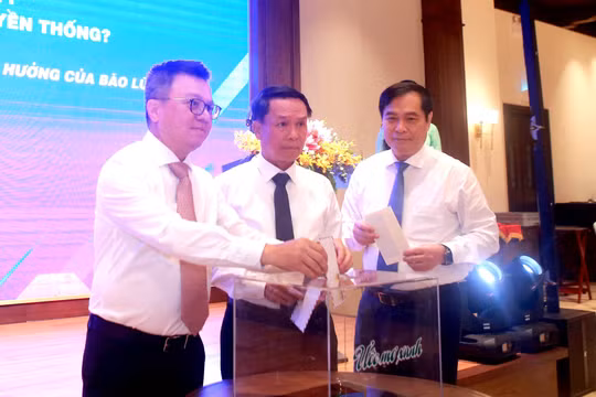 Quyên góp quỹ 'Ước mơ Xanh' ủng hộ đồng bào chịu thiệt hại của bão lũ