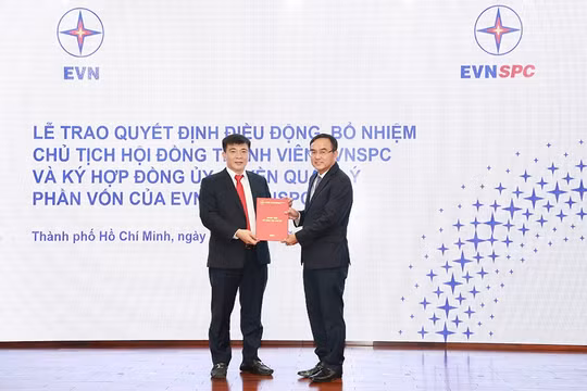 Thu hàng trăm nghìn tỷ mỗi năm từ bán điện, nhưng lợi nhuận của Điện lực miền Nam (EVNSPC) mỏng, đóng thuế cả năm chỉ tương đương khoảng 2 giờ bán điện