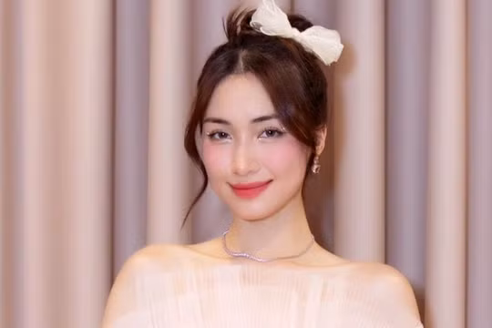 Khán giả tiết lộ tính cách thật của Hòa Minzy khi được gặp trực tiếp