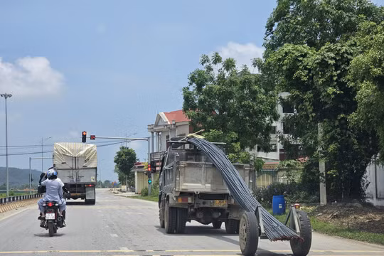 Thanh Hoá: 10 người chết do va chạm với xe thô sơ, xe tự chế