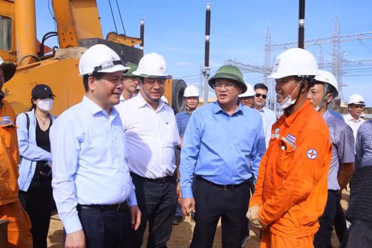Bộ trưởng Bộ Công Thương Nguyễn Hồng Diên kiểm tra các dự án đường dây 500kV mạch 3 đoạn qua địa bàn tỉnh Thanh Hóa