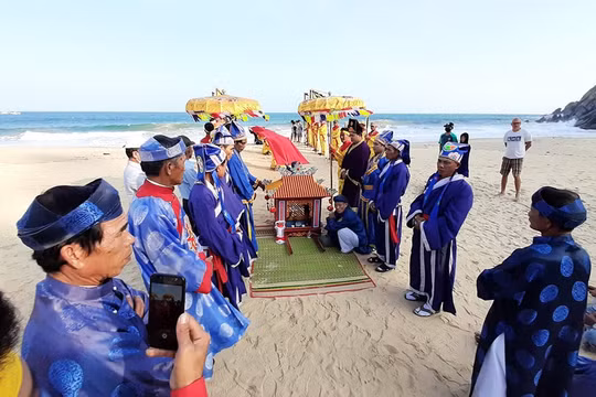 Đề cử Lễ hội Cầu ngư Vạn đầm Xương Lý là di sản văn hóa phi vật thể quốc gia