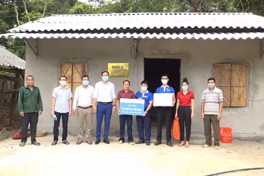Thành lập Quỹ cả nước chung tay xóa nhà tạm, nhà dột nát cho hộ nghèo, cận nghèo