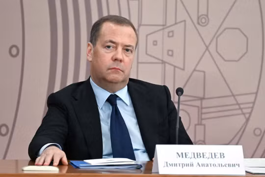 Cựu Tổng thống Nga Medvedev nói việc Ukraine gia nhập NATO sẽ dẫn đến chiến tranh