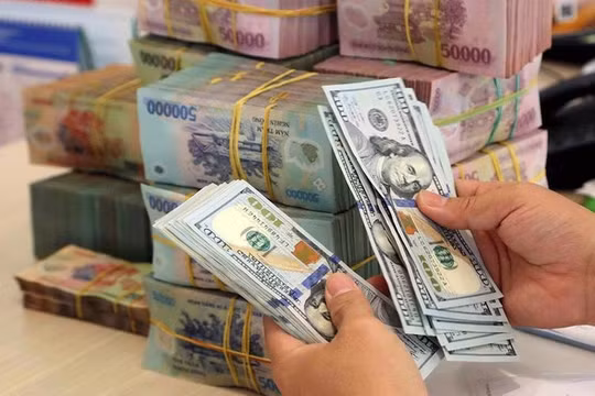 Giá USD tăng trở lại