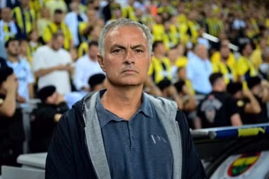 Mourinho lập kỷ lục mới