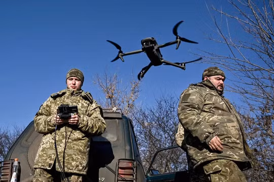 Ukraine và Nga đào tạo mô hình AI từ dữ liệu UAV để phục vụ chiến đấu