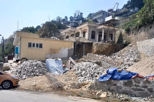 Thi công cẩu thả tại dự án mở rộng khuôn viên Nhà văn hoá thôn 2 thị trấn Tam Đảo
