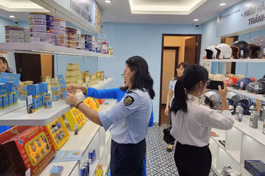 Mở cửa phòng trưng bày “Hiểu hàng Thật - Tránh hàng Giả” tại Hà Nội
