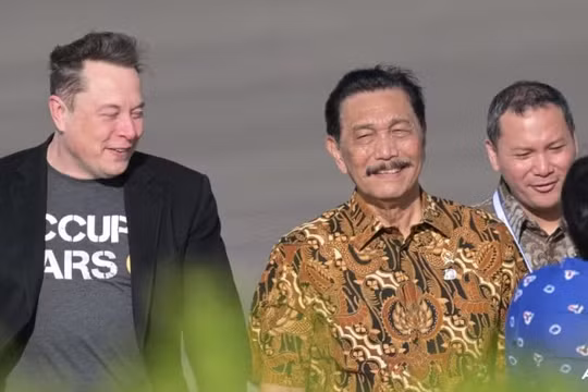 Tỷ phú Elon Musk đến Indonesia chuẩn bị cho lễ ​​ra mắt dịch vụ Starlink