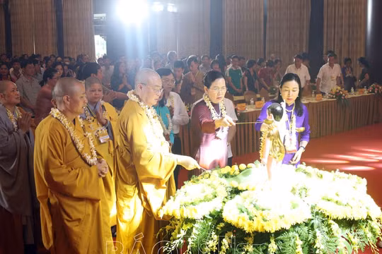 Đại lễ Phật đản năm 2024 tại Hà Nam: Ra sức làm các thiện sự, tích cực góp phần xây dựng đất nước