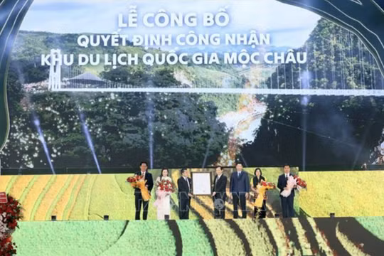 Công bố quyết định công nhận Khu du lịch quốc gia Mộc Châu