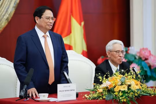 Đại sứ quán phải nỗ lực thúc đẩy, đưa quan hệ Việt Nam-Trung Quốc phát triển ổn định, bền vững