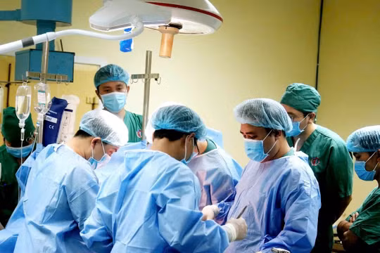 Bệnh viện Việt Nam - Thụy Điển Uông Bí: Tiếp tục khẳng định vị thế Bệnh viện tuyến cuối của tỉnh Quảng Ninh