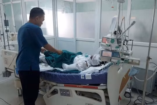 Kon Tum: Nổ bình ga, 3 người bị đa chấn thương, bỏng nặng