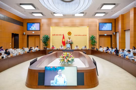 Bổ sung các dự án luật, dự thảo Nghị quyết của Quốc hội vào Chương trình xây dựng luật, pháp lệnh năm 2024