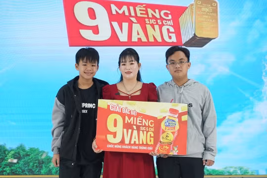 Khó tin khi trúng thưởng 9 miếng vàng SJC nhờ uống Trà Dr Thanh