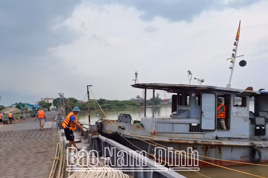 Nam Định: Tạm dừng hoạt động cầu phao Ninh Cường kể từ 14 giờ ngày 6/9